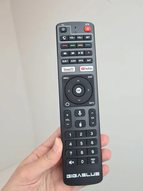dekoder-telewizyjny-gigablue-x1-plus-4k-android-iptv-ott-1x-tuner-dvb-s2x-stan-powystawowy-rodzaj-kabel-pilot-przewod-zasilajacy