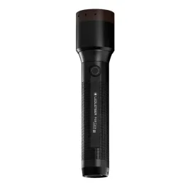 latarka-klasyczna-ledlenser-p6r-core-900lumenow-240m-warsztat-garaz