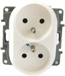 legrand-niloe-bialy-gniazdo-podw-0-do-ramki
