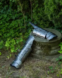stalowe-karwasze-plytowe-vladimir-surowe-larp