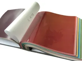 folia-blyszczaca-z-systemem-harpun-czerwien-rubinowa-l478-sufit-napinany