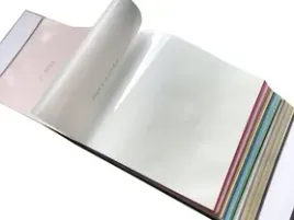 folia-transparentna-polyskujaca-z-systemem-harpun-sufit-napinany