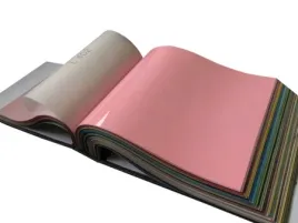 folia-blyszczaca-z-systemem-harpun-kolor-roz-mglisty-l402-sufit-napinany