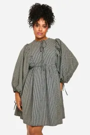 kc84211-boohoo-trapezowa-sukienka-przed-kolano-w-kratke-19-50
