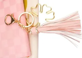 brelok-bloom-chwost-rozowy-happy-color