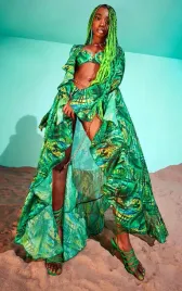lc82209-prettylittlething-plazowa-narzutka-roslinny-wzor-20-xs