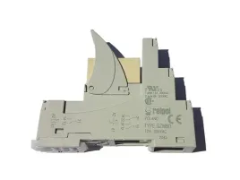 przekaznik-12v-dc-16a-250v-ac-na-szyne-din