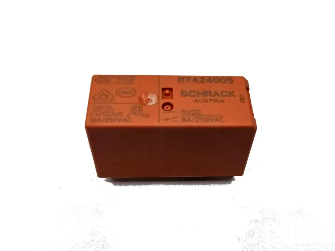 rt424005-przekaznik-schrack-cewka5v-2x8a-250vac-stan-nowy