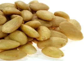 migdaly-blanszowane-100g-skworcu