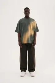 meski-t-shirt-oversize-z-nadrukiem-romanticism-i-efektem-sprania-machinis