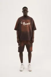 meski-t-shirt-oversize-z-nadrukiem-i-efektem-sprania-machinist-ciemny-bra