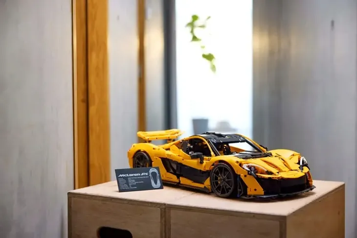 lego-technic-mclaren-p1-42172-marka-lego