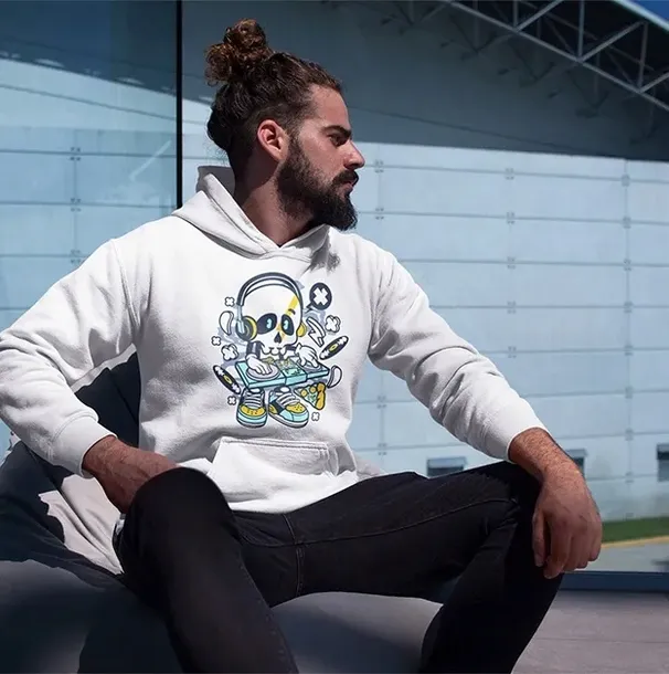 bluza-z-kapturem-animowane-dj-skull-material-dominujacy-bawelna