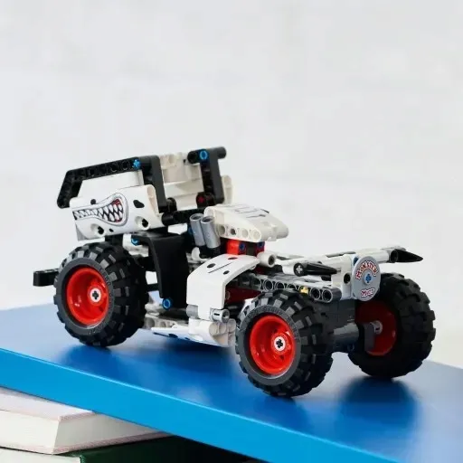 lego-technic-monster-jam-mutt-dalmatian-42150