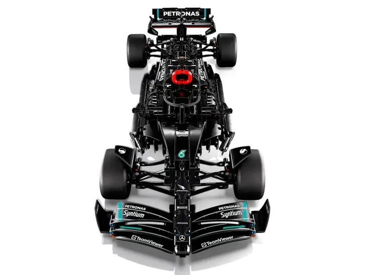 lego-technic-mercedes-amg-performance-42171-liczba-elementow-1642