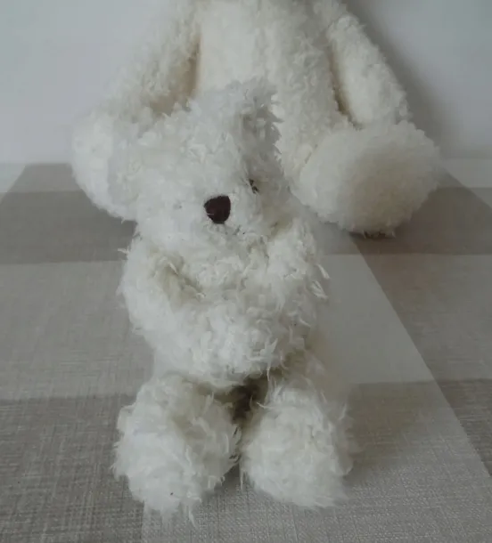whisbear-szumiacy-spioszek-felek-material-tkanina