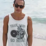 tank-top-silownia-train-hard-stan-nowy