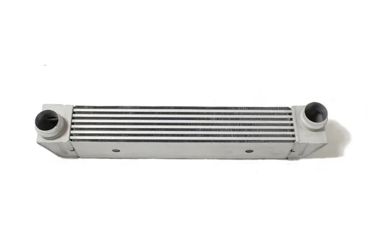 intercooler-bmw-5-e60-e61-03-520-d-man-ac-diesel-jakosc-czesci-zgodnie-z-gvo-q-oryginal-z-logo-producenta-czesci-oem-oes