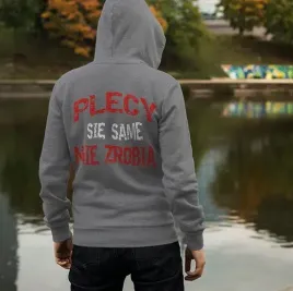 bluza-z-kapturem-na-silownie-plecy-sie-same
