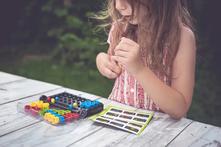 iq-twist-smart-games-informacje-dodatkowe-wersja-podrozna