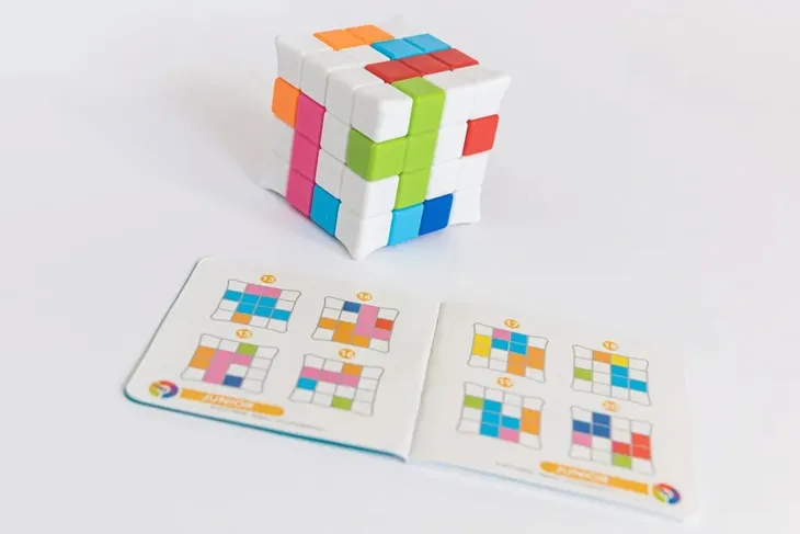 smart-games-plug-and-play-puzzler-stan-nowy