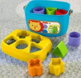 fisher-price-pierwsze-klocki-malucha-ffc84-bohater-brak