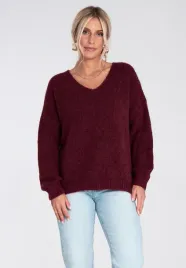 damski-luzny-sweter-oversize-z-dekoltem-v-bordowy-akrylowy-z-dlugim-rekawem