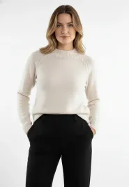 bezowy-sweter-damski-z-polgolfem-z-miekkiej-dzianiny-wiskozowej-regular-fit