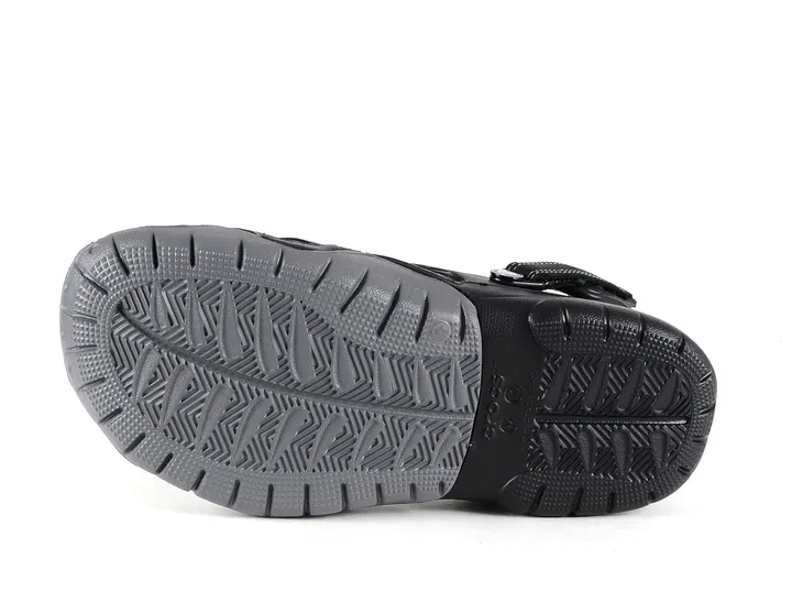 crocs-swiftwater-mesh-deck-sandal-black-435-kod-producenta-ee174458