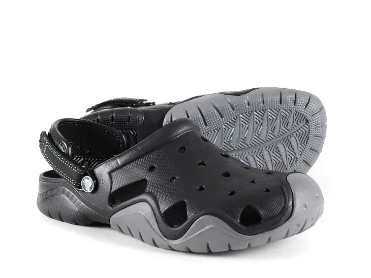 crocs-swiftwater-mesh-deck-sandal-black-435-kolor-czarny