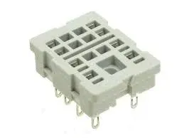 su4-02-gniazdo-przekaznika-na-pcb-do-r4-relpol