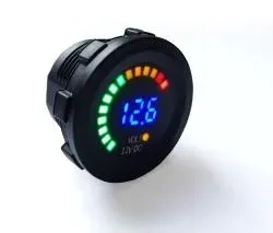 woltomierz-led-12v-ze-wskaznikiem-naladowania