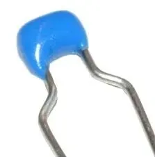 kondensator-22f-63v-r5mm-5percent-monolityczny-x50szt