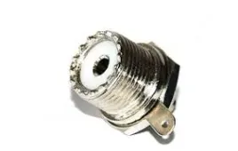 gniazdo-uhf-uc1-okragle-skrecane-na-panel