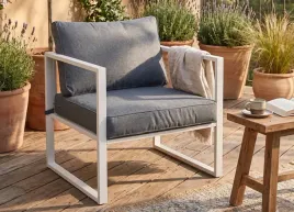 bialy-fotel-na-taras-z-aluminium-mostrare-biale