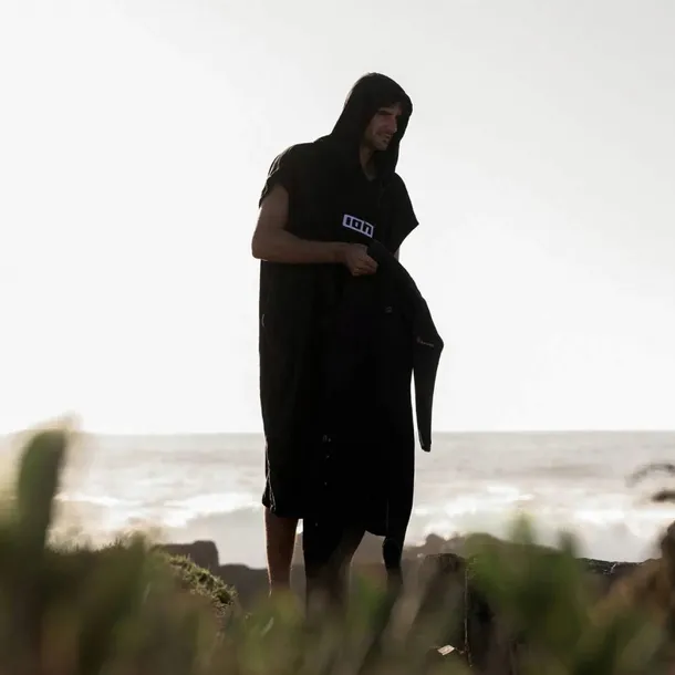 poncho-ion-core-black-l-165-200-kolor-dominujacy-czarny
