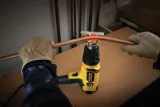 opalarka-2000w-w-walizce-stanley-fatmax-koncowki-marka-stanley
