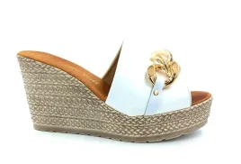 skorzane-klapki-marisa-na-koturnie-9-cm-3062-biale