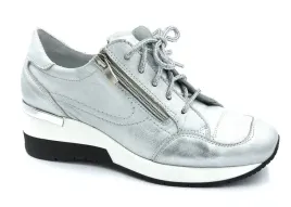 skorzane-sneakersy-adidasy-z-suwakiem-srebrne-m37
