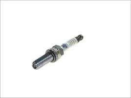 swieca-zaplonowa-ngk-r0451b-8-honda-crf-230-250