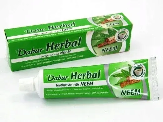 dabur-pasta-do-zebow-z-neem-cechy-dodatkowe-bez-fluoru