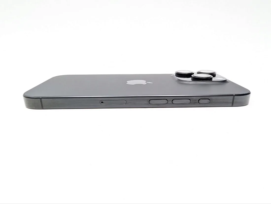 apple-iphone-16-pro-128gb-tytan-czarny-model-telefonu-iphone-16-pro