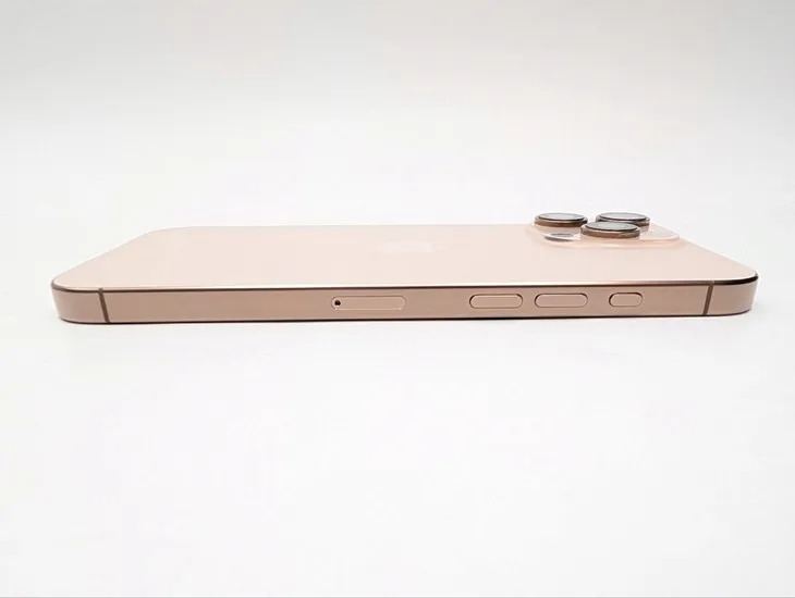 apple-iphone-16-pro-max-256gb-tytan-pustynny-funkcje-aparatu-autofocus-cyfrowa-stabilizacja-obrazu-hdr-lampa-blyskowa-nagrywanie-wideo-optyczna-stabilizacja-obrazu-panorama-samowyzwalacz-wykrywanie-twarzy-zdjecia-seryjne-zoom