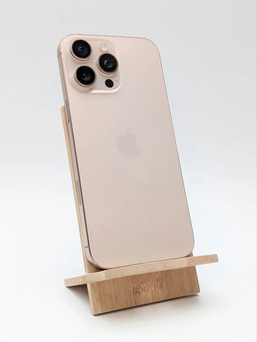 apple-iphone-16-pro-max-256gb-tytan-pustynny-model-telefonu-iphone-16-pro-max