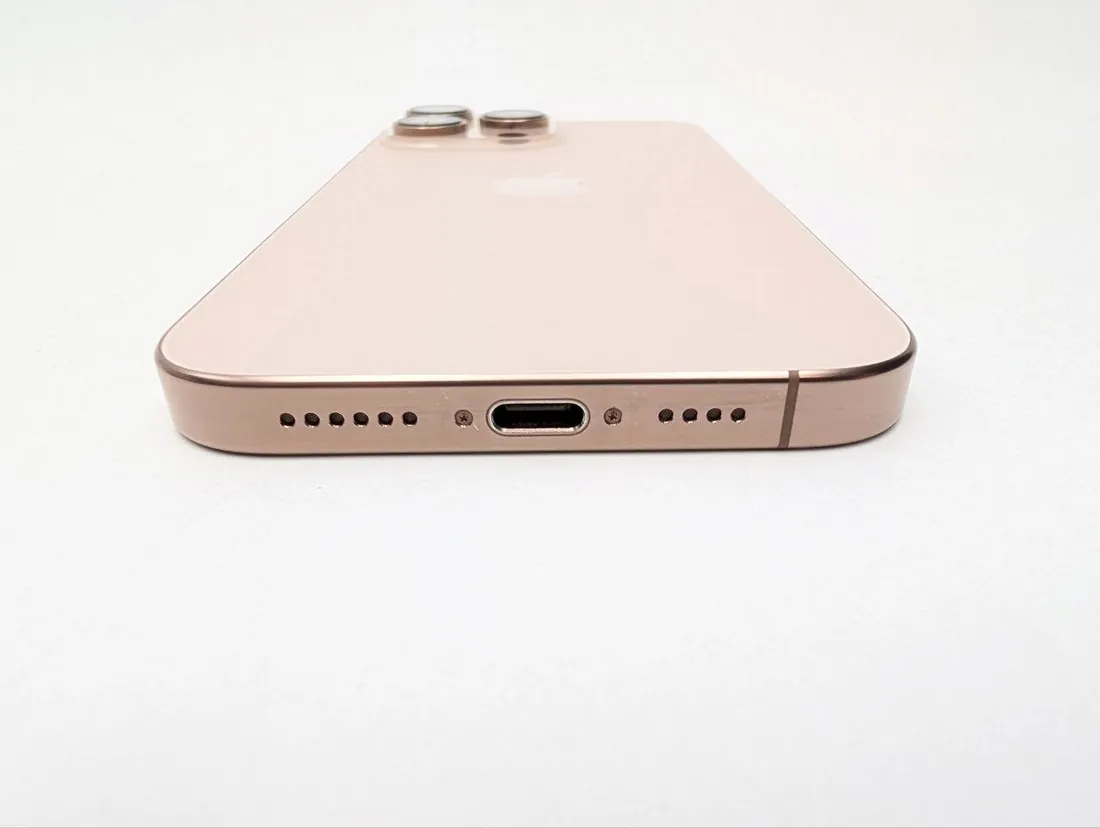 apple-iphone-16-pro-max-256gb-tytan-pustynny-model-telefonu-iphone-16-pro-max