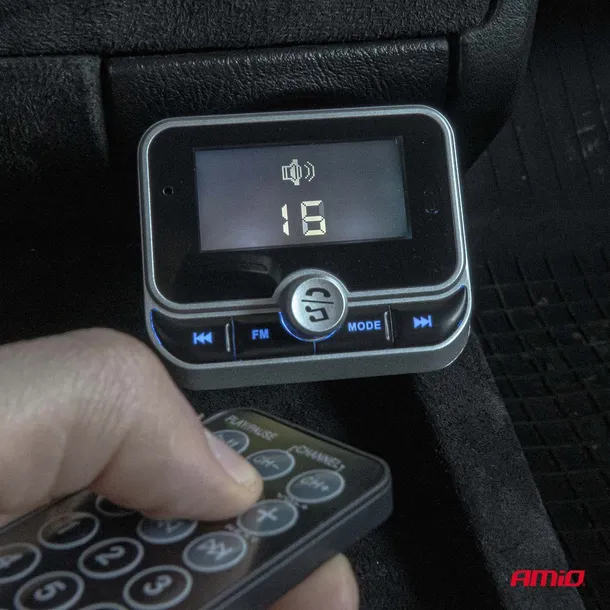 transmiter-fm-do-auta-bluetooth-z-pilotem-2xusb-amio-04657-obsluga-bluetooth-tak