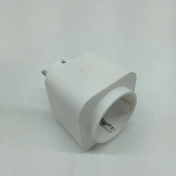 amazon-basics-inteligentne-gniazdko-wi-fi-stan-powystawowy