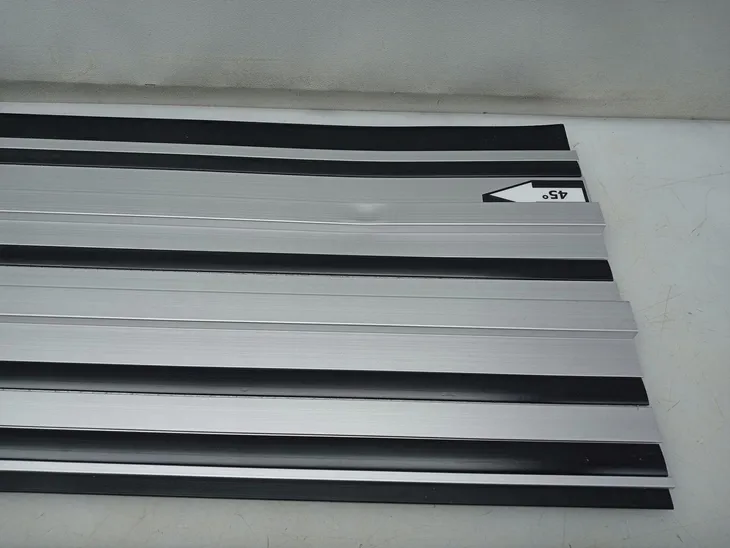 prowadnica-aluminium-einhell-1000-mm-210-mm-waga-z-opakowaniem-4-5-kg