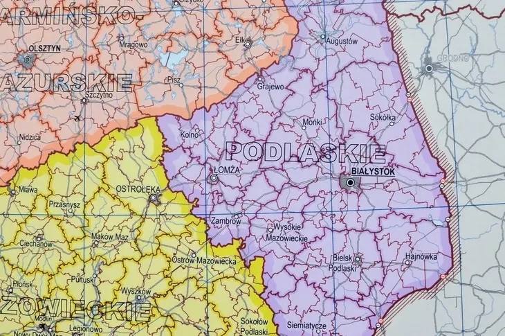 mapa-polski-a2-dwustronna-laminowana-art-map-autor-praca-zbiorowa