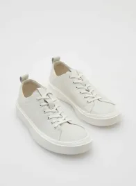 biale-skorzane-sneakersy-reserved-45